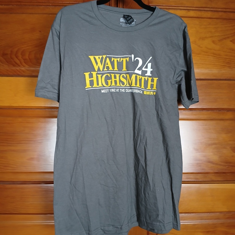 NWT Pittsburg Steelers Shirt Size Medium BreakingT Brand:‎ Watt Highsmith 24 NFL
